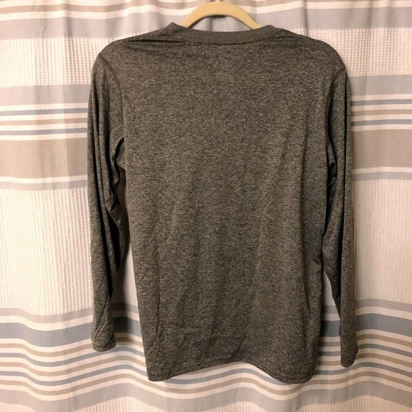 NWOT Nike Dri Fit Gray Long Sleeve Shirt Boys XL - Picture 3 of 3
